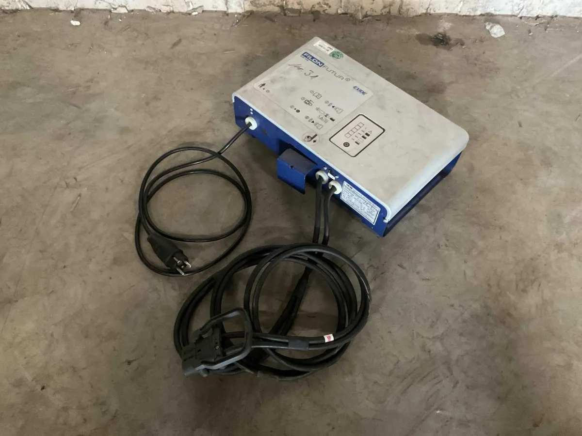 IEG E 230 G Batterieladegerät