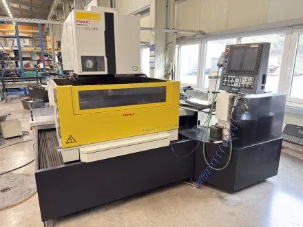 Fanuc ROBOCUT ?-C800iB Drahterodiermaschine – RESALE
