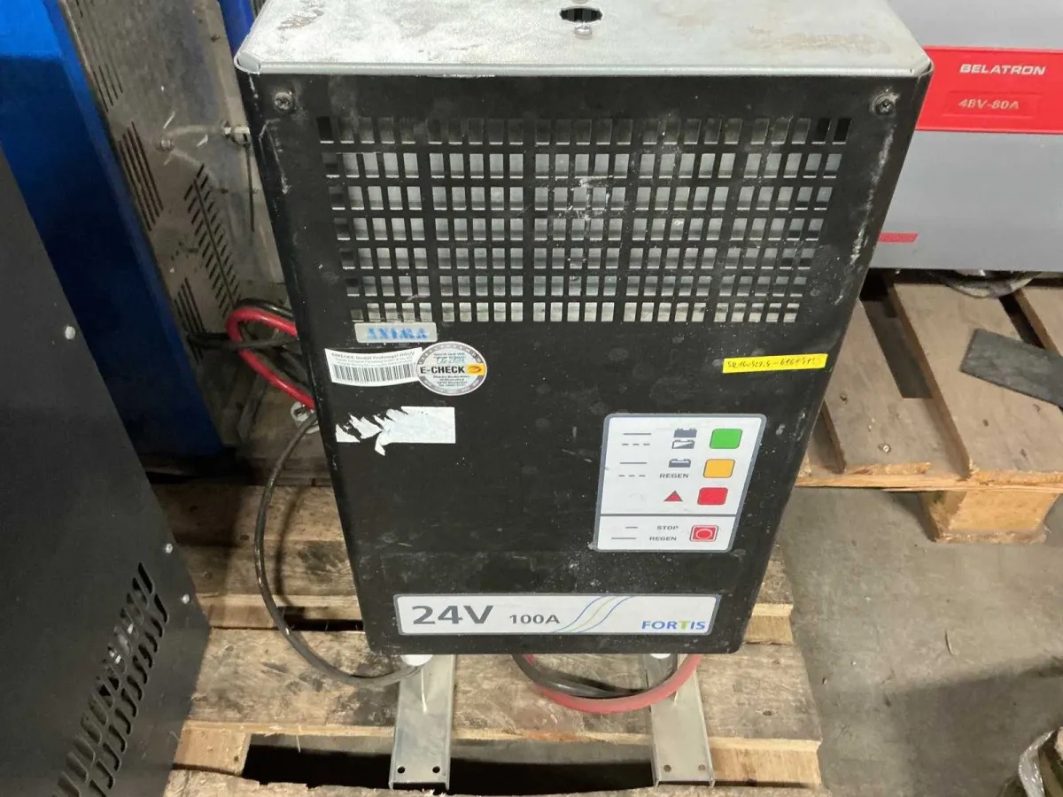 AXIMA Fortis - 24V 100A - Batterieladegeräte