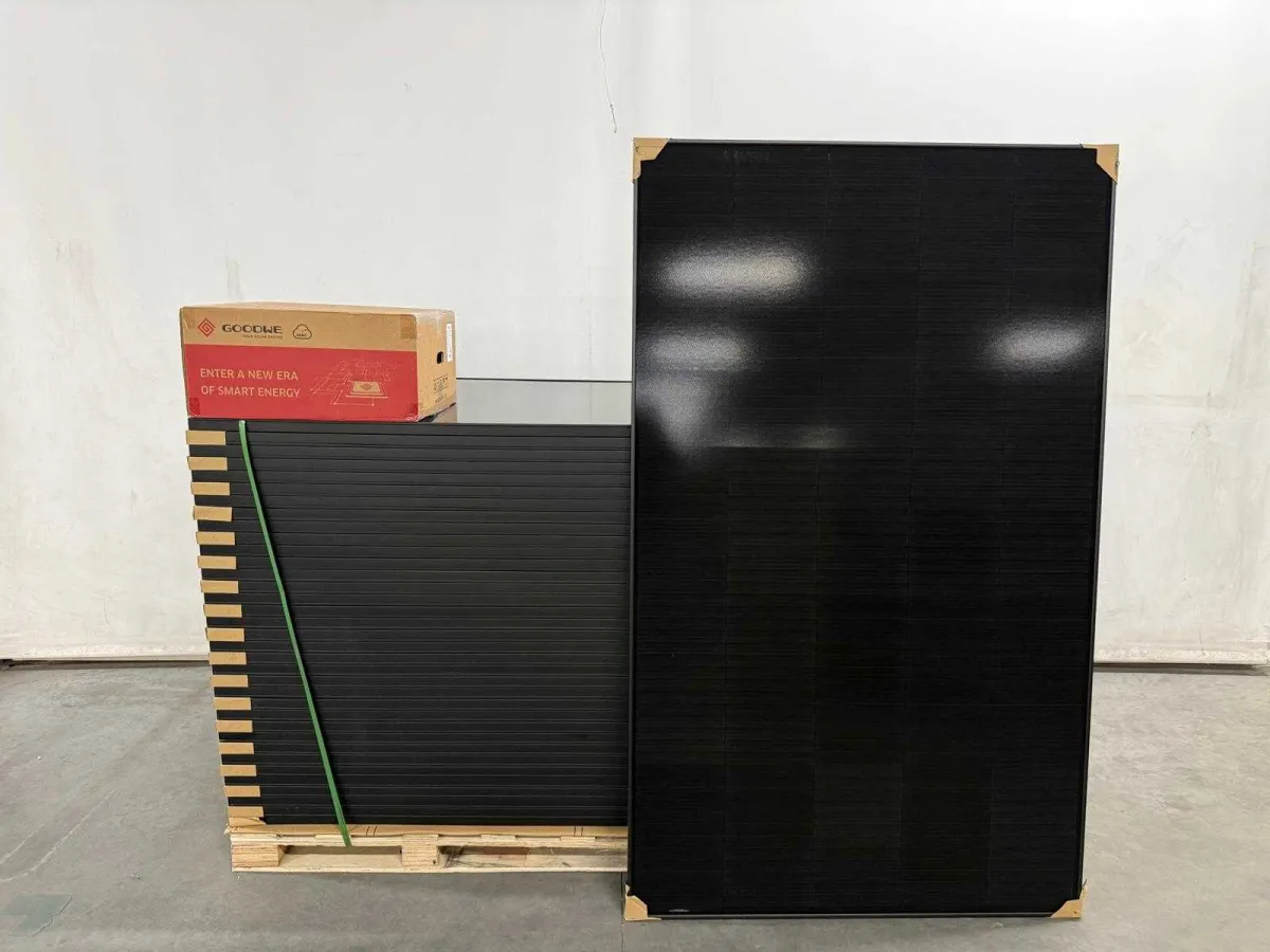 Bluesun – Set mit 36 Solarpanels (440 WP) – Goodwe 15 kW Wechselrichter