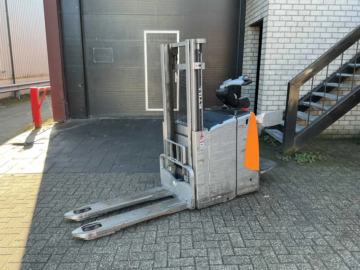 STILL - EXD-SF20 - Stacker - 2015