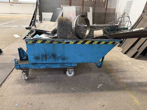 ENITOR KB 400/4 Kippbehälter