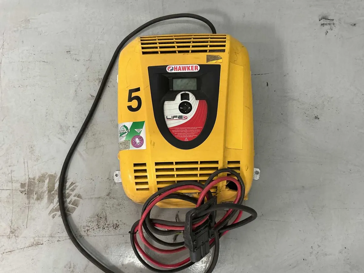 Hawker – 48V 100A – Batterieladegeräte