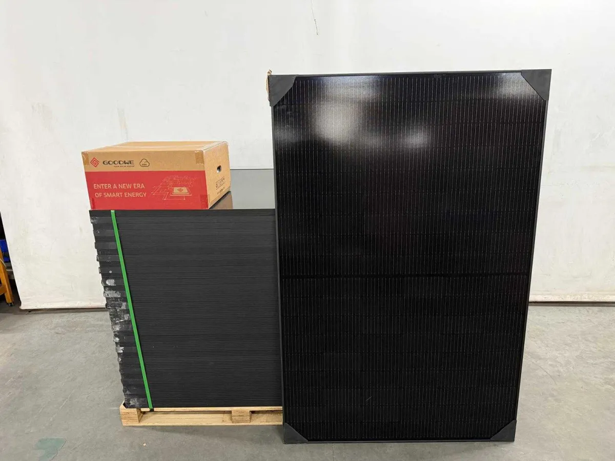 Jinko – Set mit 36 Solarpanels (420 WP) – Goodwe 15 kW Wechselrichter