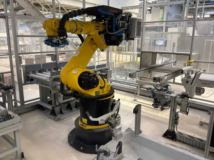 2015 KUKA KR 60 L45-3 6-ACHS INDUSTRIEROBOTER, – RESALE
