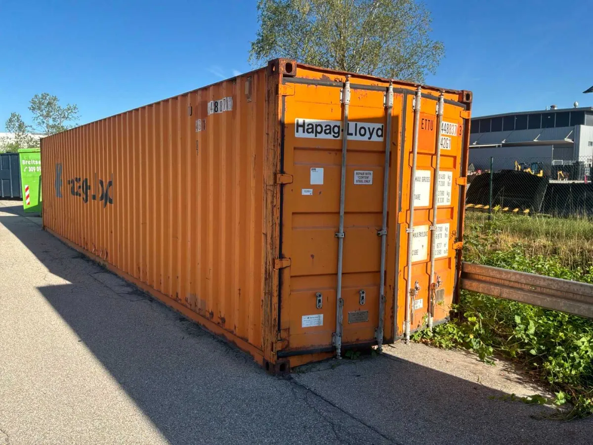 40-FUSS-SEECONTAINER - 2001