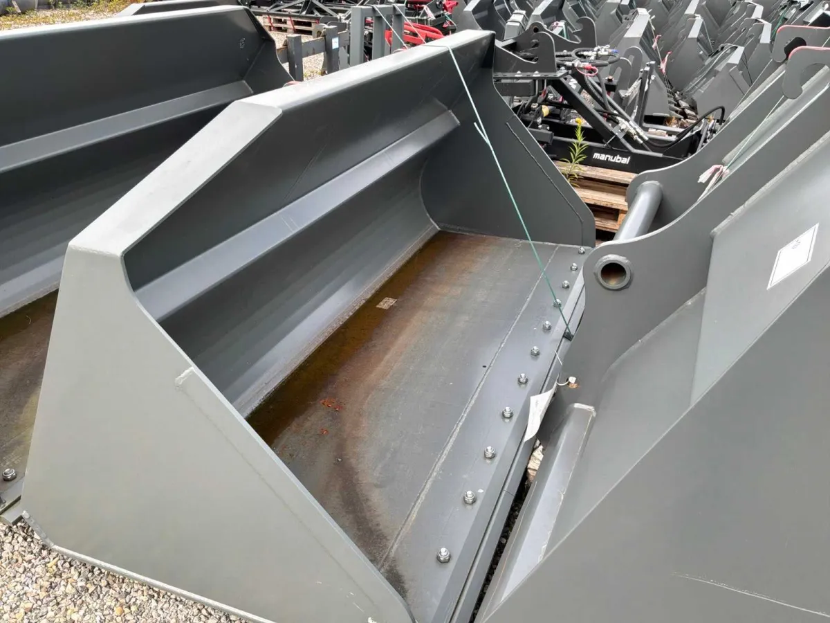KRAMER - WS 2500 - Erdschaufel