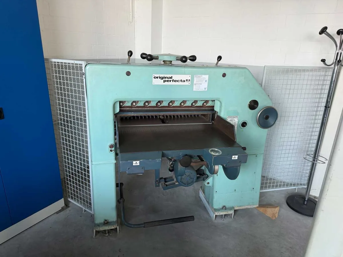 Perfecta ACMB 83 Guillotine Cutter