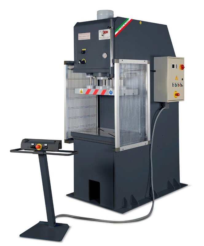 SICMI PCL 300 A Einständerpresse - Hydraulisch
