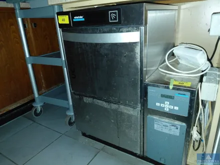 Gastro-Geschirrspülmaschine WINTERHALTER UC-S – RESALE