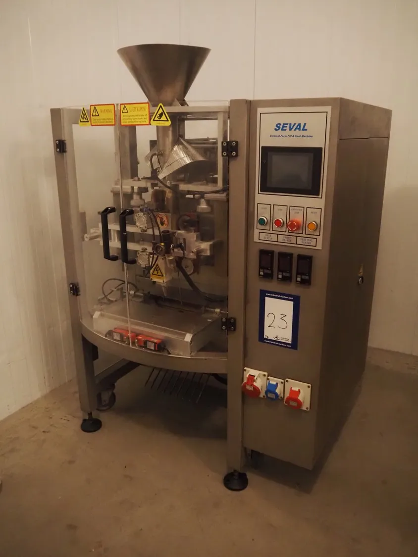Seval vertical bag form-, fill- and seal machine,