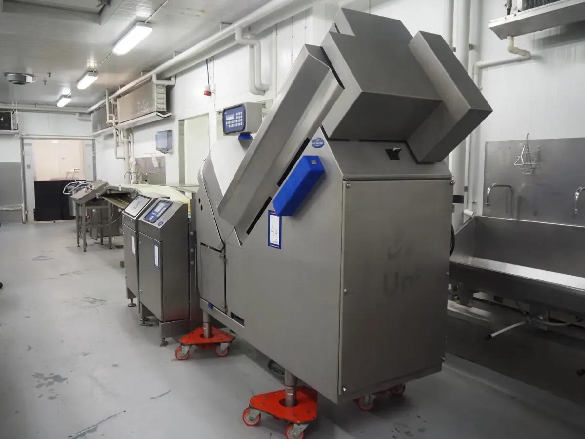 CFS automatic slicer line, consisting of: - sl