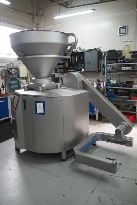 Handtmann vacuum filling machine with lifter for 2 – RESALE
