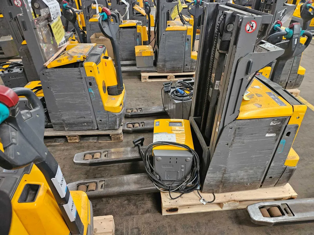 Jungheinrich - 2021 - EJD 222 119 GAB 201 ZT LI PC - Elektrischer Stacker