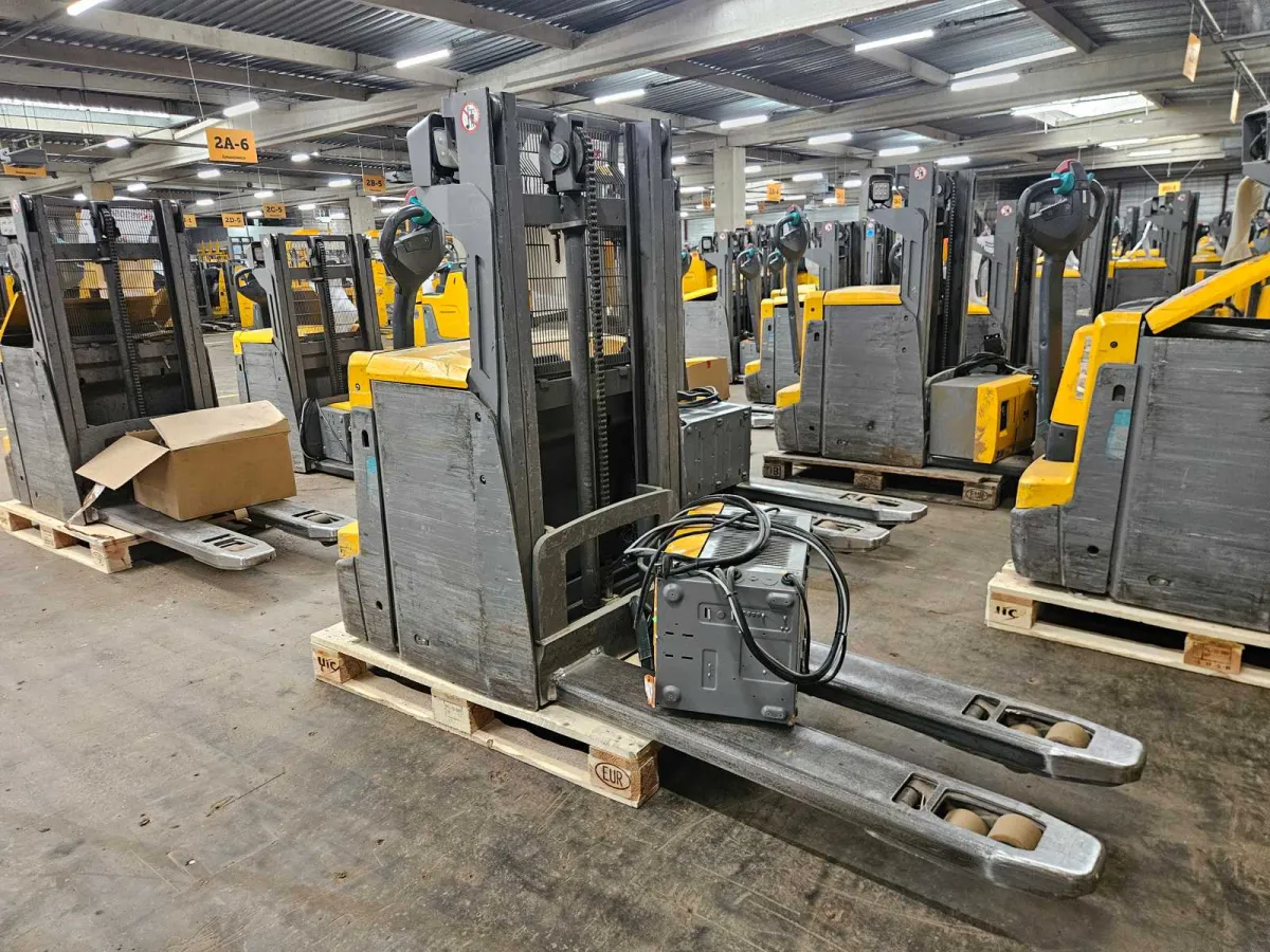 Jungheinrich - 2021 - EJD 220 119 250 DT LI PC HS - Elektrischer Stacker