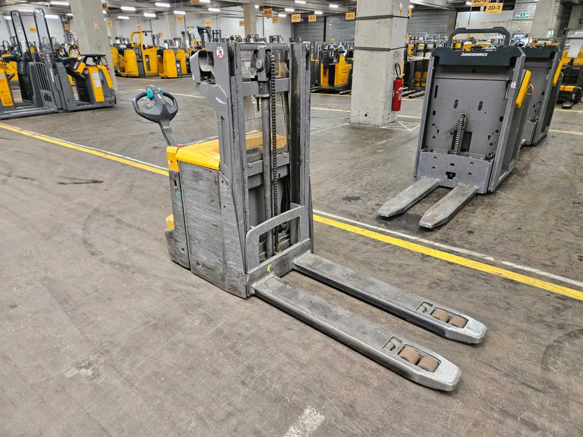Jungheinrich - 2021 - EJD 222 119 GAB 201 ZT LI PC - Elektrischer Stacker