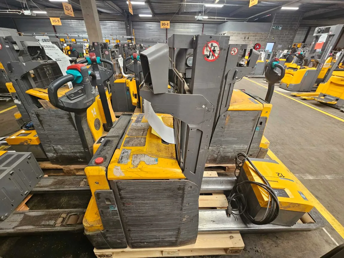 Jungheinrich - 2021 - EJD 222 119 GAB 201 ZT LI PC - Elektrischer Stacker