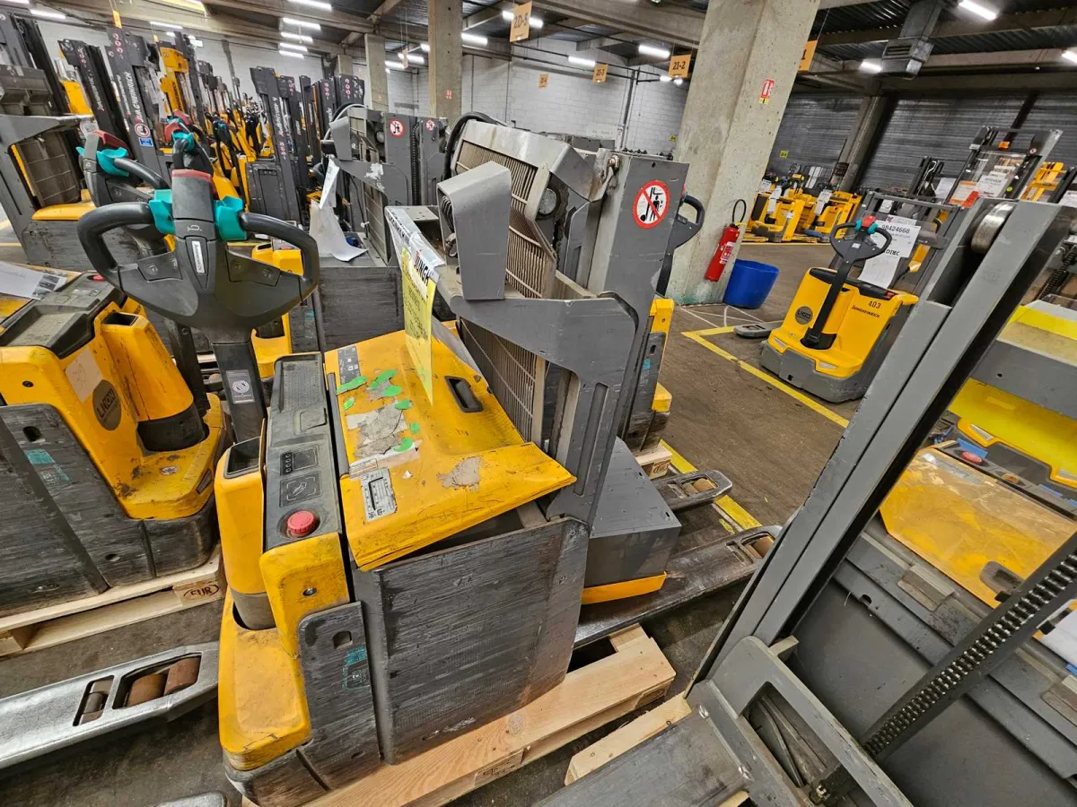 Jungheinrich - 2021 - EJD 222 119 GAB 201 ZT LI PC - Elektrischer Stacker
