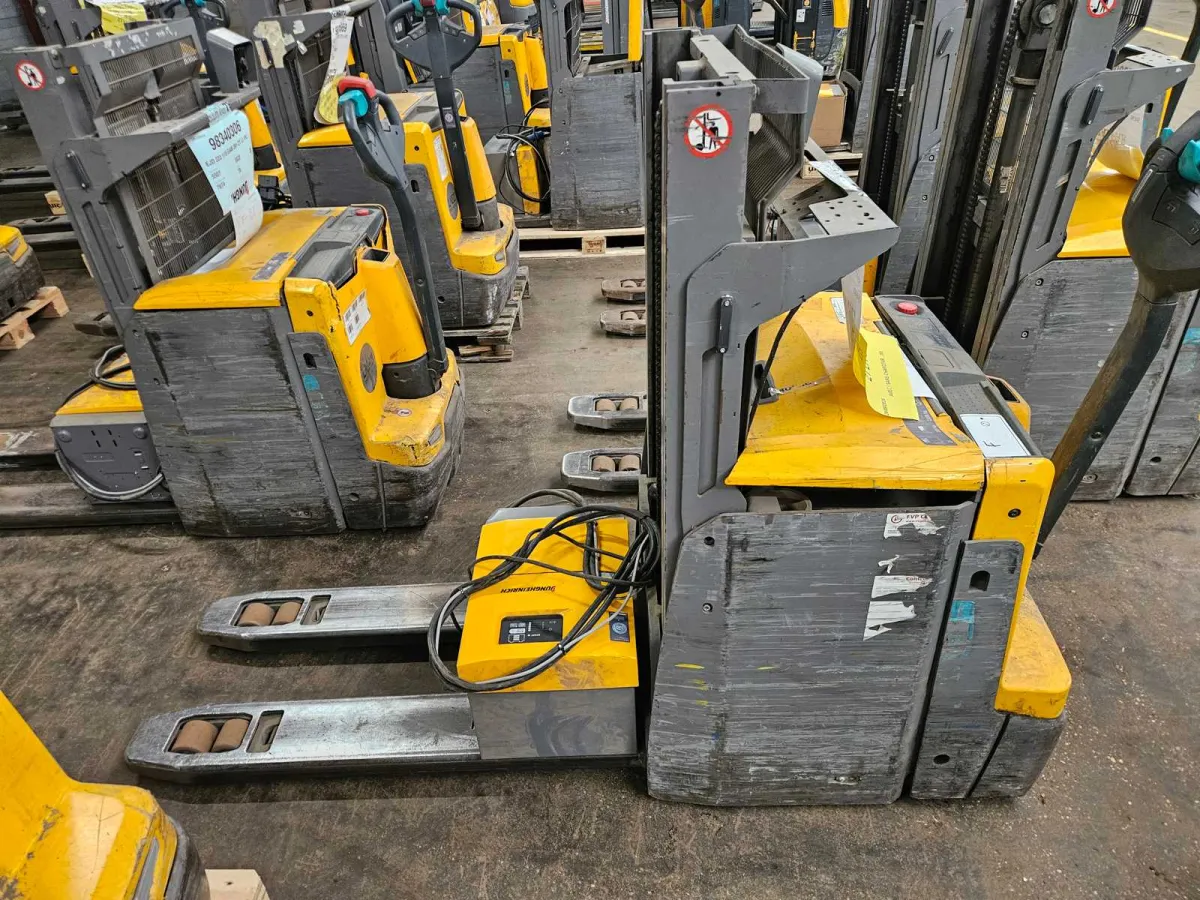 Jungheinrich - 2021 - EJD 222 119 GAB 201 ZT LI PC - Elektrischer Stacker