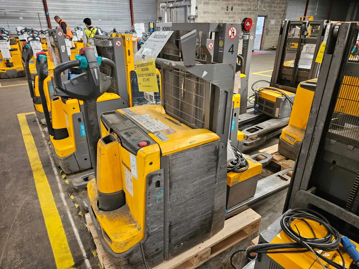 Jungheinrich - 2021 - EJD 222 119 GAB 201 ZT LI PC - Elektrischer Stacker