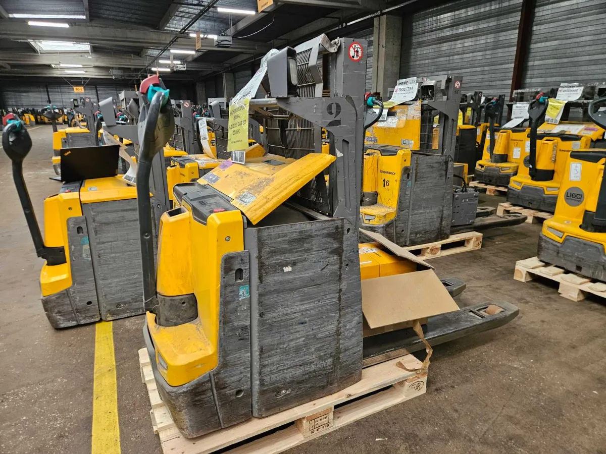 Jungheinrich - 2021 - EJD 222 119 GAB 201 ZT LI PC - Elektrischer Stacker