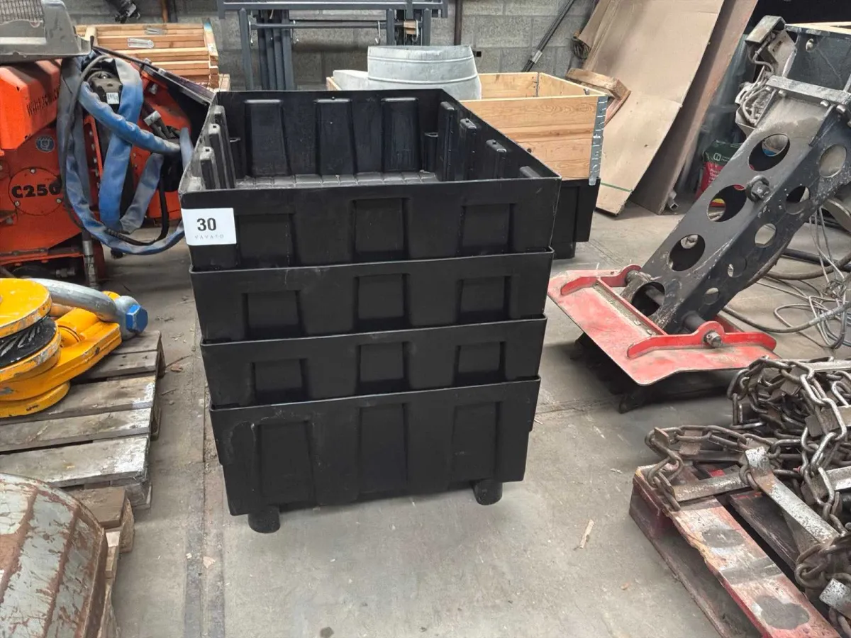 Plastikbehälter (4x)