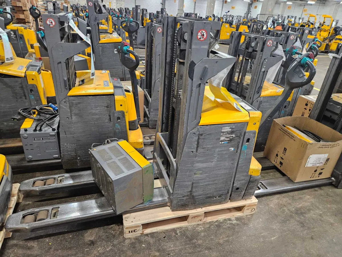 Jungheinrich - 2021 - EJD 222 119 GAB 201 ZT LI PC - Elektrischer Stacker