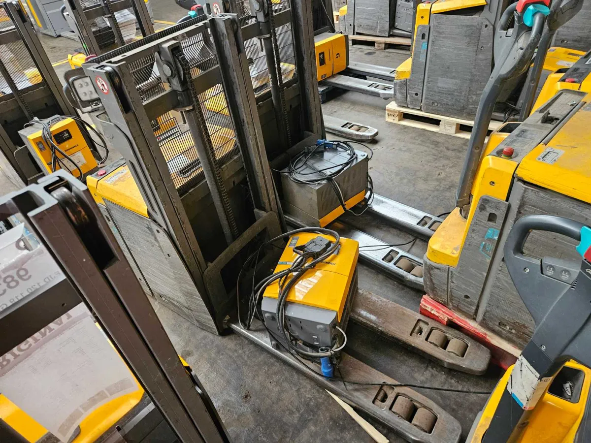 Jungheinrich - 2021 - EJD 222 119 GAB 201 ZT LI PC - Elektrischer Stacker