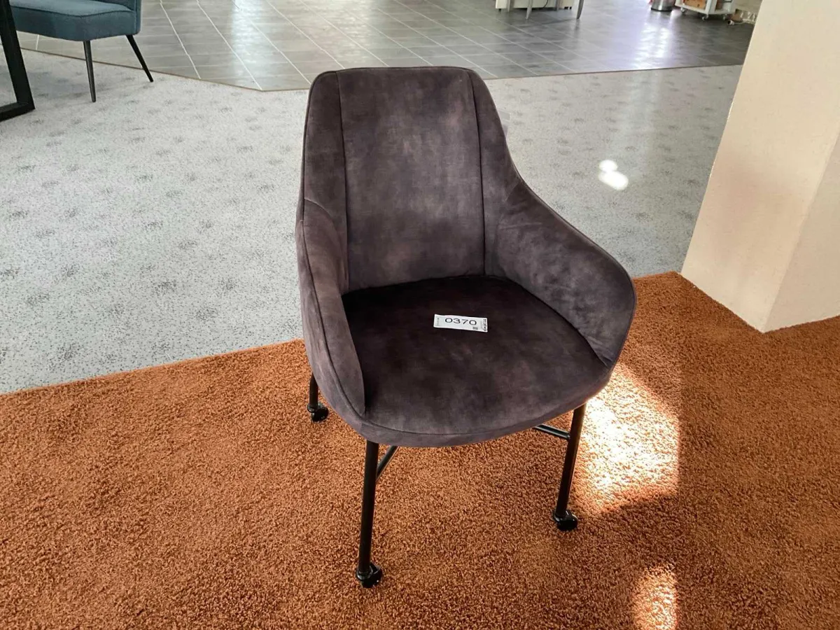 Layla 3 P - Stuhl, rollbar