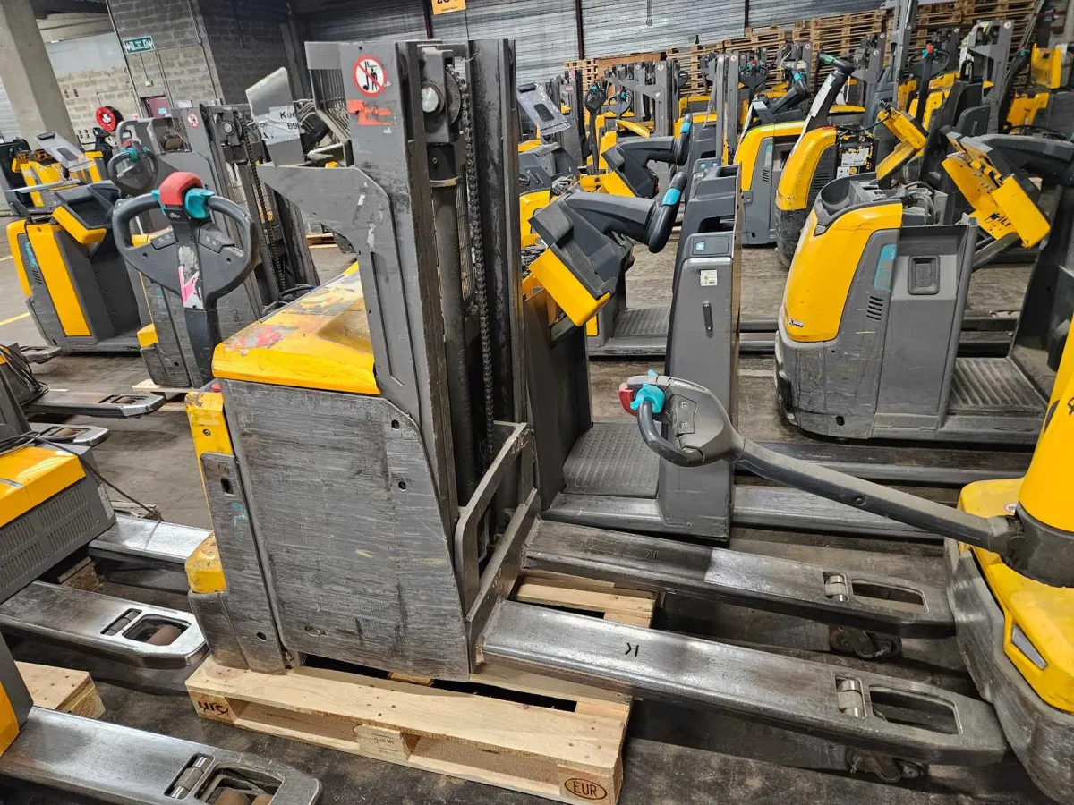 Jungheinrich - 2021 - EJD 222 119 GAB 201 ZT LI PC - Elektrischer Stacker