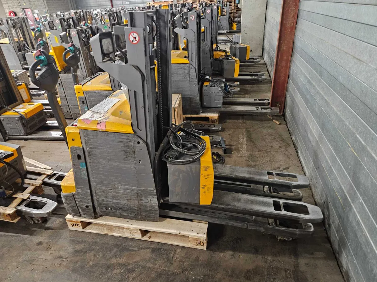 Jungheinrich - 2021 - EJD 222 119 GAB 201 ZT LI PC - Elektrischer Stacker