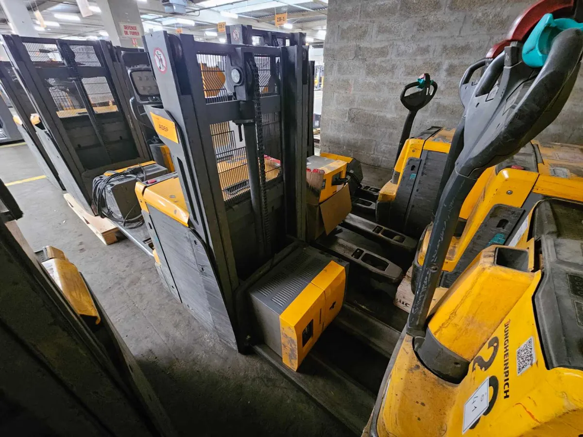 Jungheinrich - 2021 - EJD 222 119 GAB 201 ZT LI PC - Elektrischer Stacker