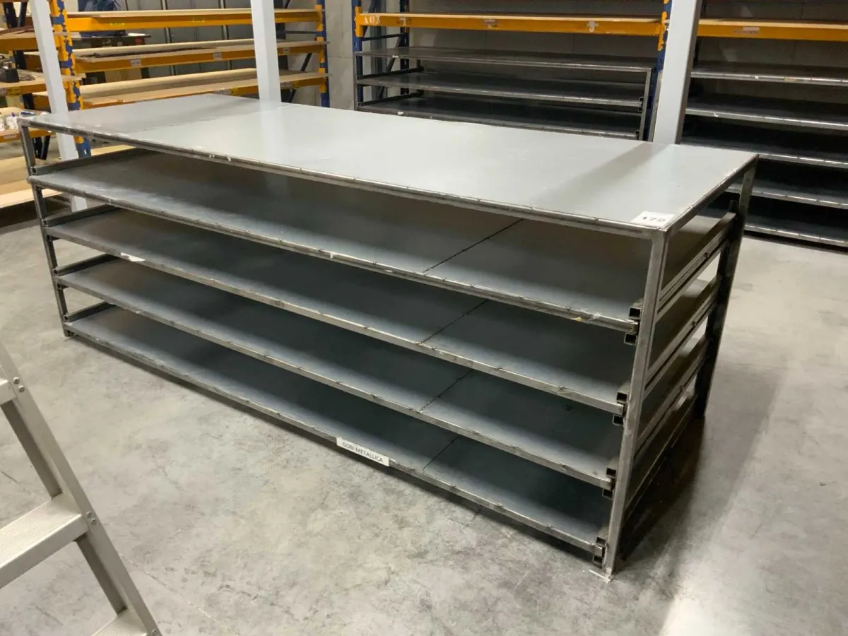 Industrietechnischer Tisch (3x)
