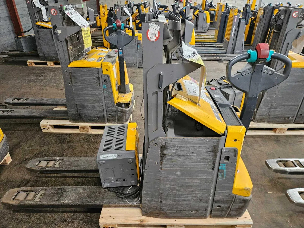 Jungheinrich - 2021 - EJD 222 119 GAB 201 ZT LI PC - Elektrischer Stacker