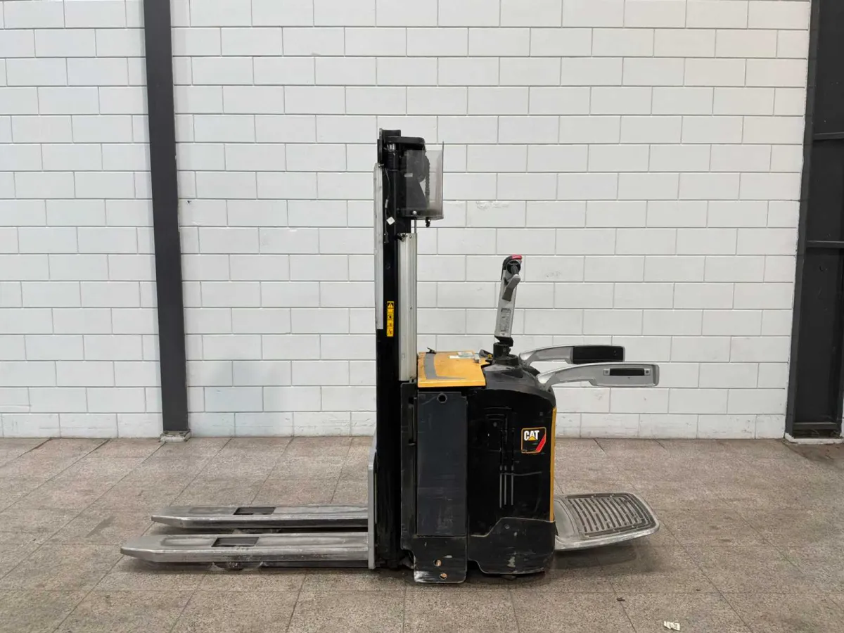 2009 - Caterpillar - Stacker