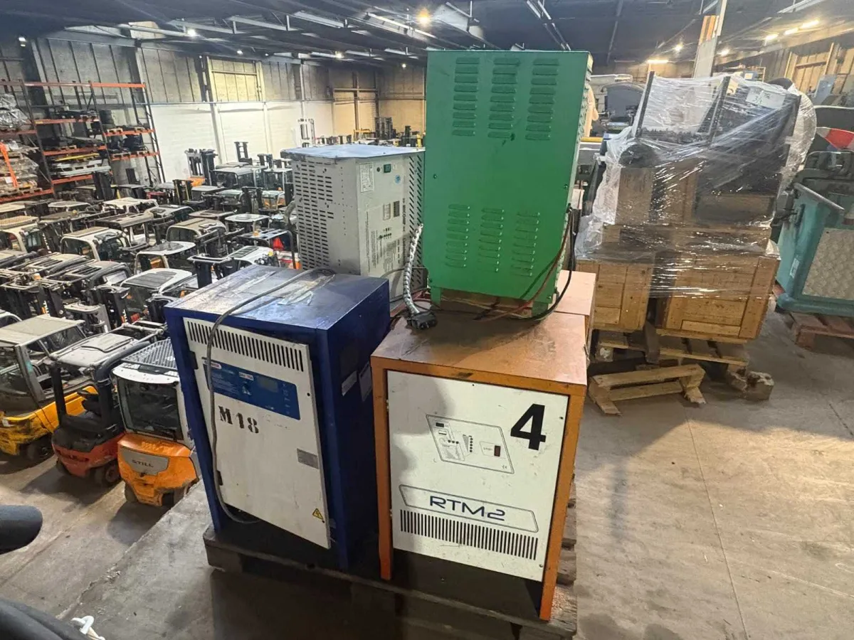 Batterieladegeräte – 24V – Weitere Materialhandhabung