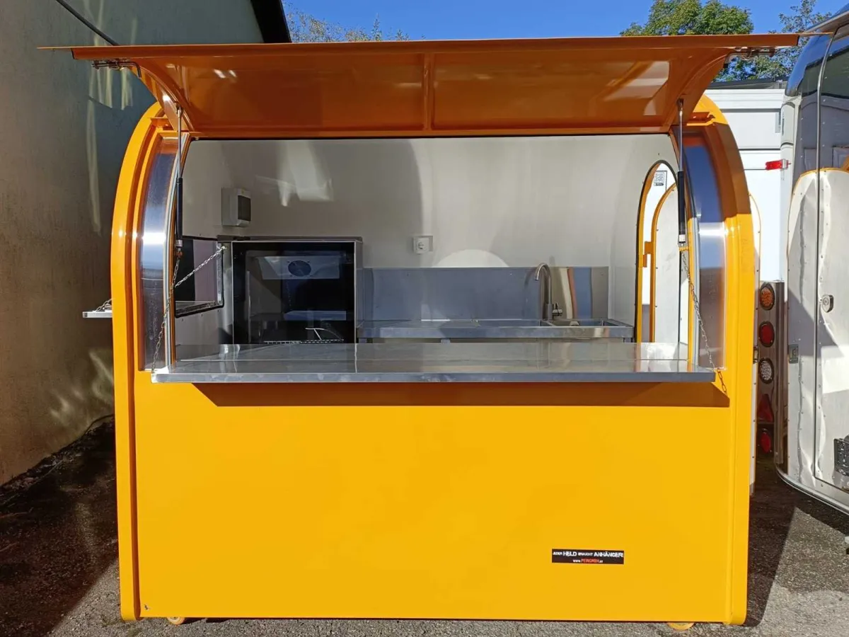 Verkaufskiosk mit Kühlschrank und Edelstahlausstattung