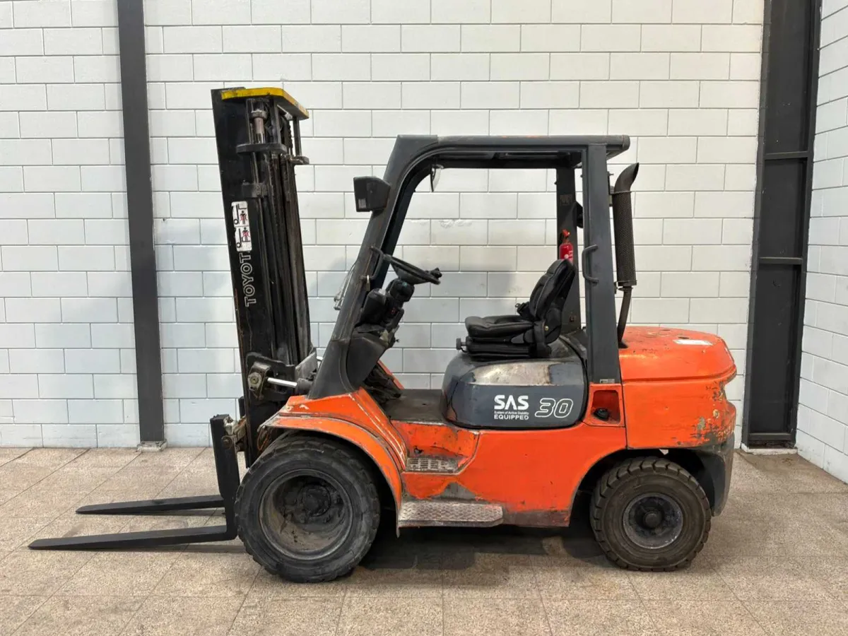 Toyota - 2000 - 02-7 FDF 30 - Gabelstapler