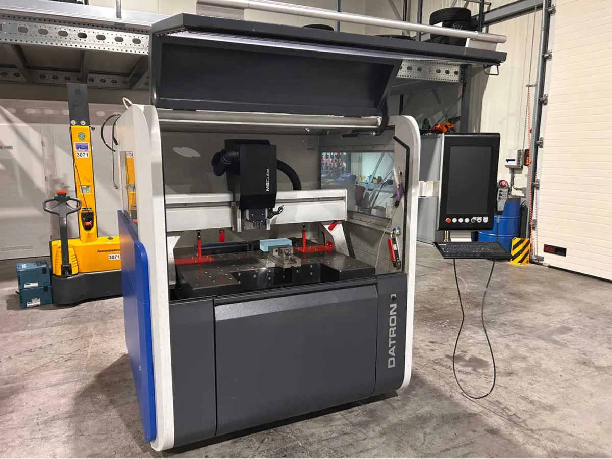 2014 Datron M8Cube CNC Universal Maschinenzentrum