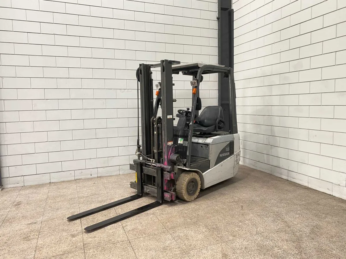 Nissan - 2006 - 1 N 1 L 15 Q - Gabelstapler