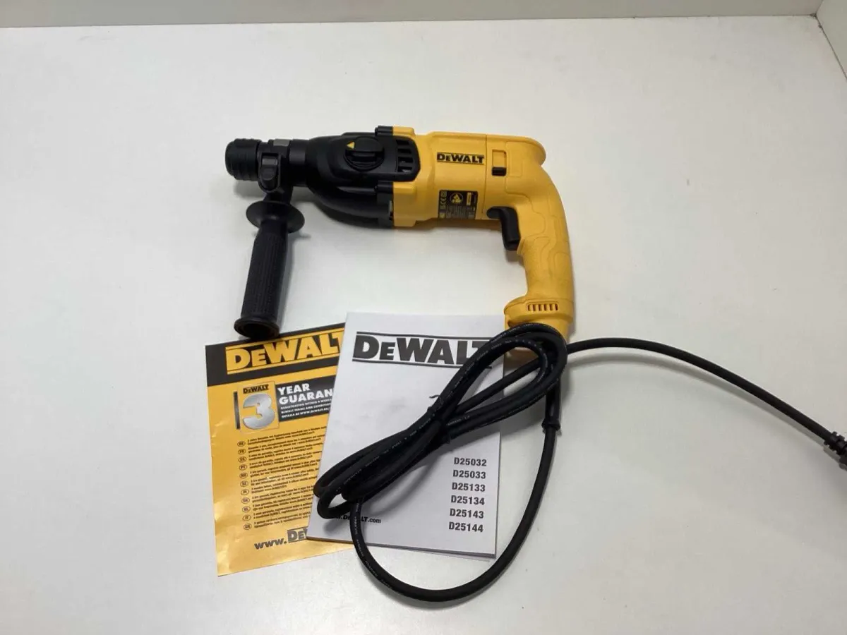 DeWALT D25033K SDS-Plus Kombihammer – 710W