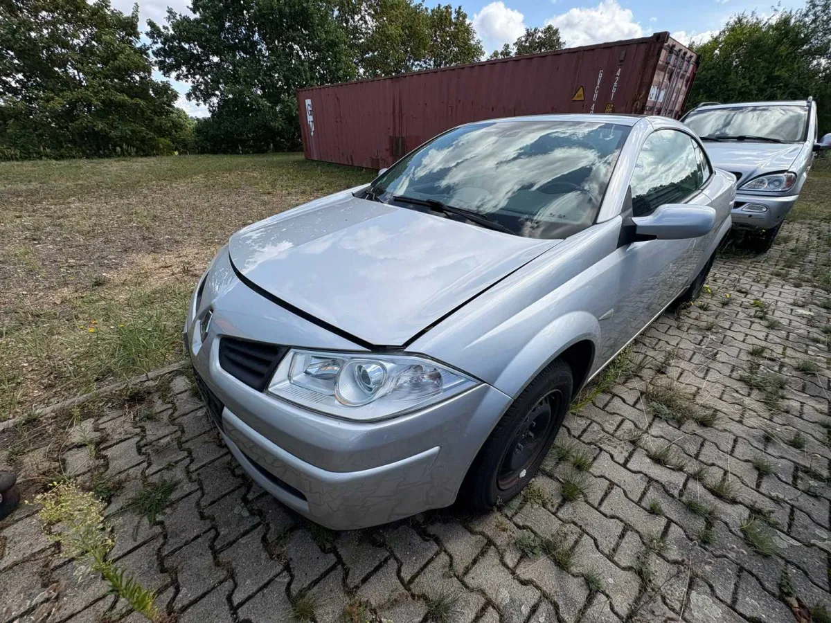 2006 Renault Mégane EM1R II Coupé-Cabriolet 1.6 16V, 82 kW, Bj. 2006, Schaltgetriebe – Motor zerlegt