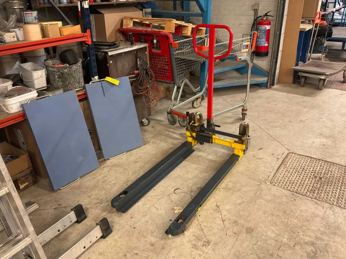 Manuvit Handhydraulischer Palettenwagen