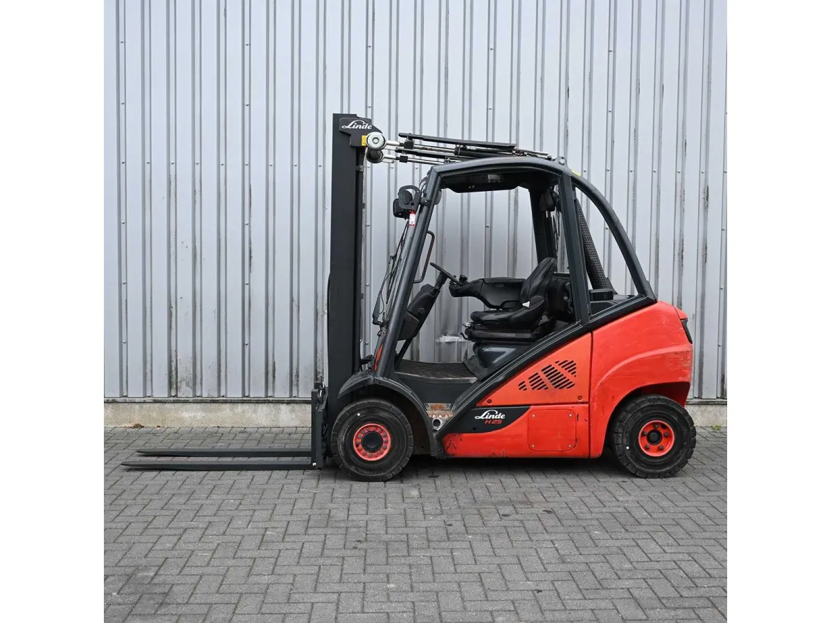 Linde H25D-02 Diesel-Gabelstapler