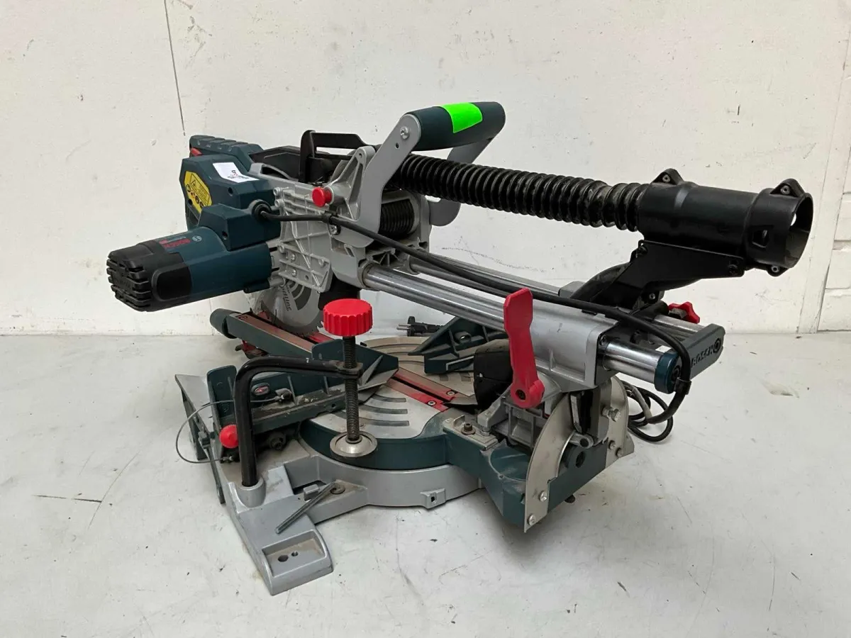 Bosch GCM 8 SJL Kapp- / Gehrungssäge