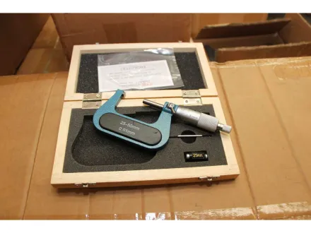 FREUTEK SDM0050 Außenmikrometer 25-50 mm x 0,01 – RESALE