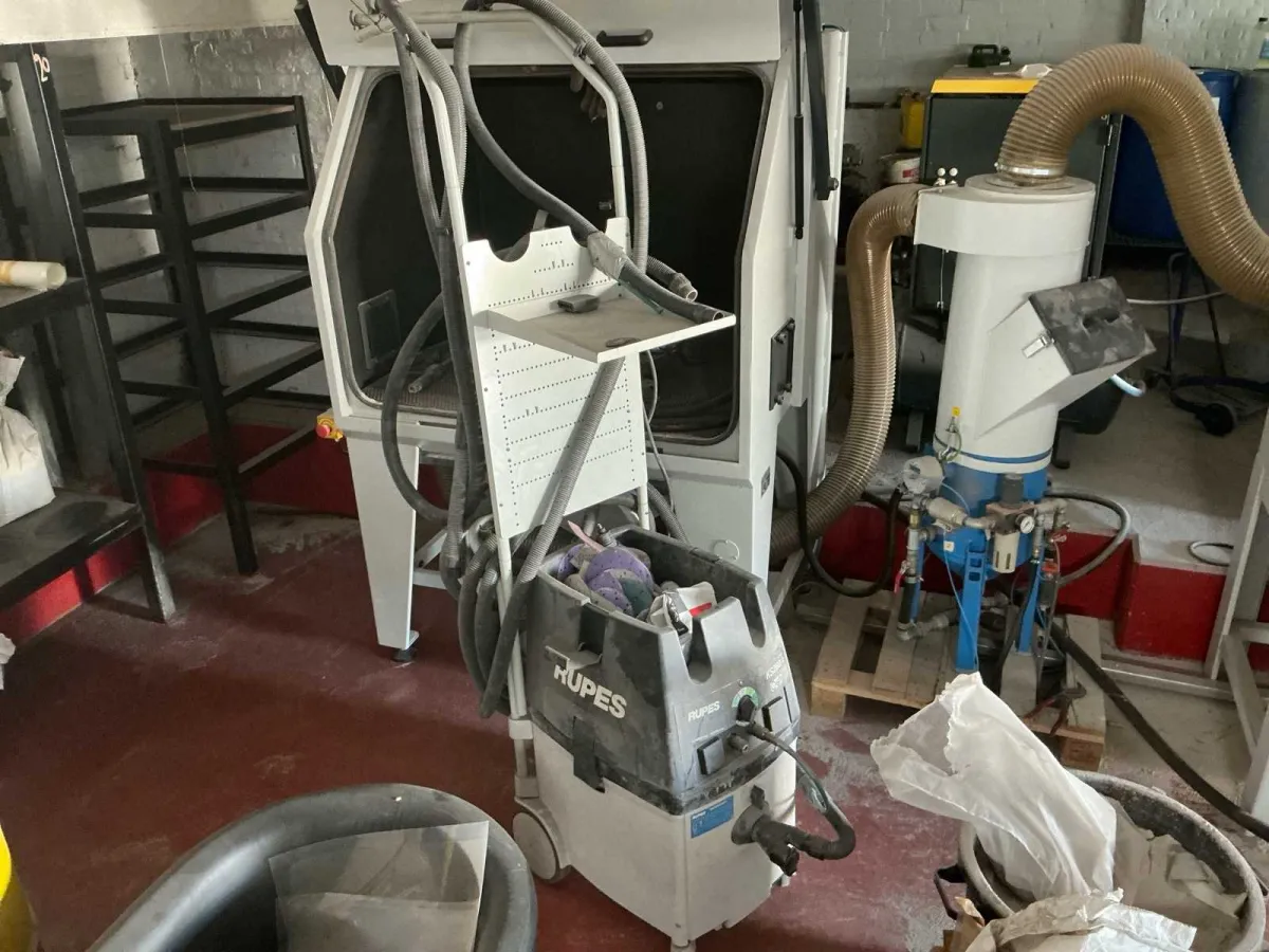 Rubes KS260 Pneumatischer Handschleifer mit Staubsauger