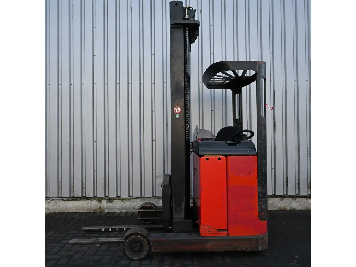 Linde R14 elektrischer Reach-Lkw