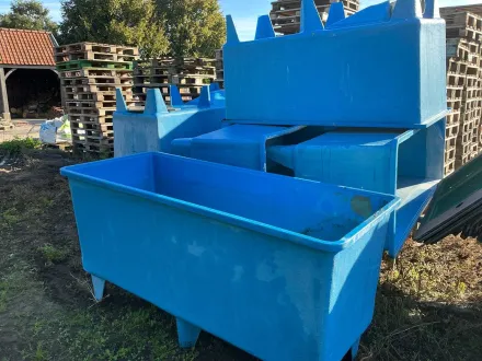 Aquarium-Teiche und Brunnen (4x) – RESALE