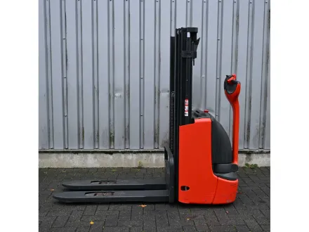 Linde L12 Elektrischer Stacker – RESALE